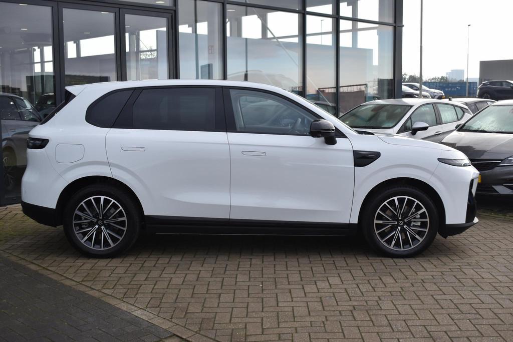 Leapmotor B10 Design ProMax 67.1 kWh VOORRAAD KORTING, Auto's, Leapmotor, 12 maanden, Achterwielaandrijving, Nieuw, SUV of Terreinwagen