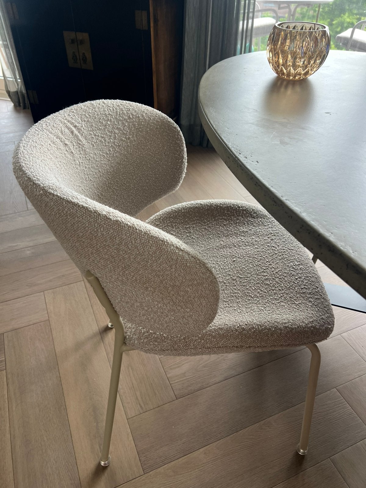 Eetkamerstoelen Karwei model Lola 4x beige bouclé, Ophalen, Overige kleuren, Modern strak, Zo goed als nieuw