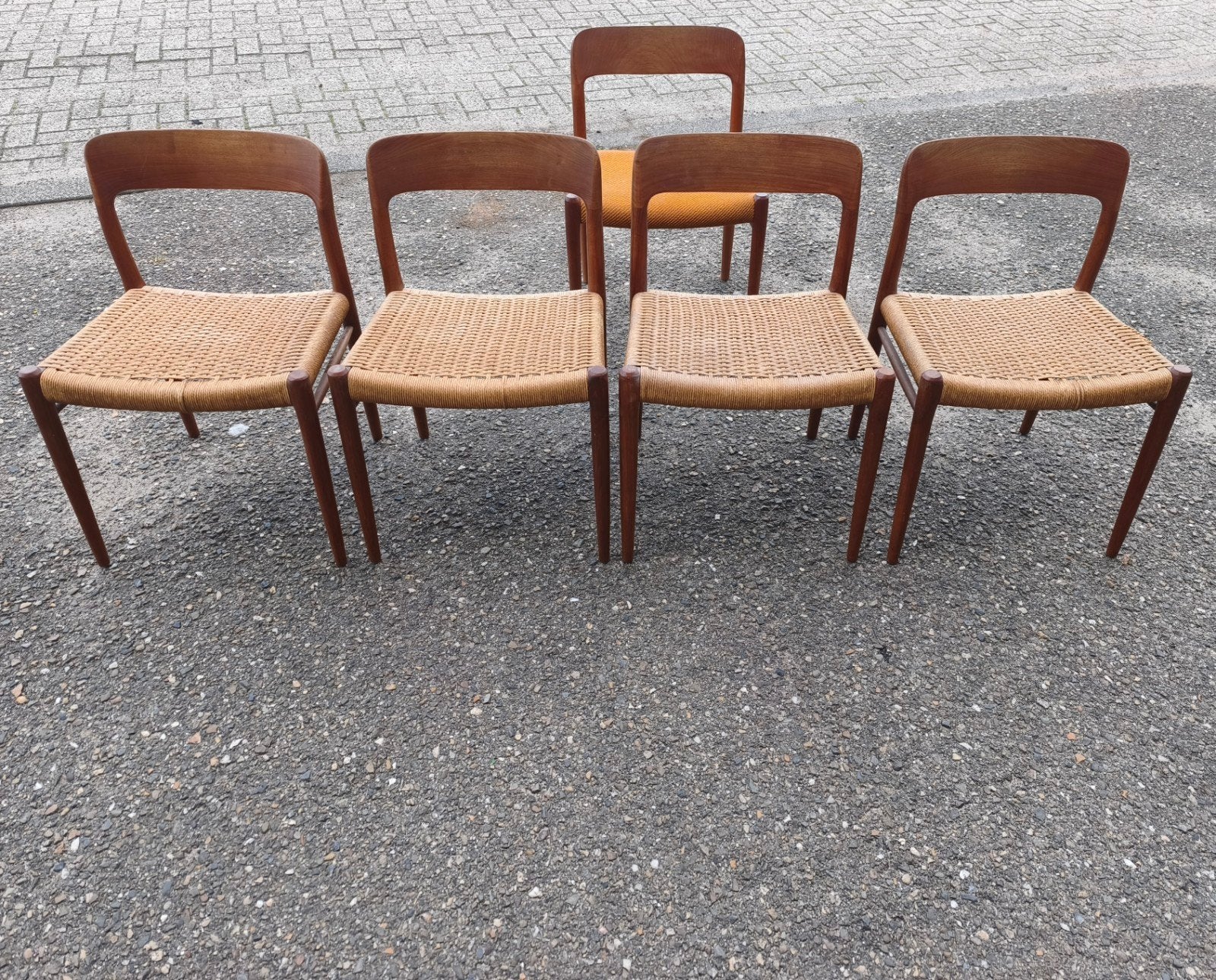 Set van 4 Deense teak Niels Otto Møller no. 75 stoelen, Huis en Inrichting, Ophalen, Gebruikt, Bruin, Vier