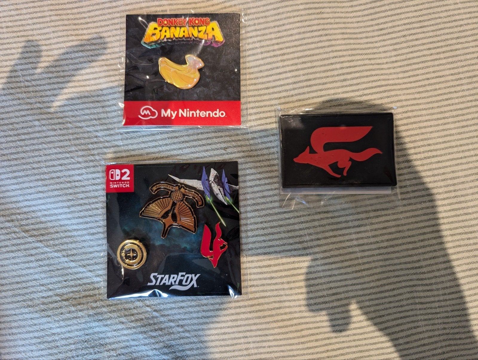 Donkey Kong Bananza en StarFox 64 pins, Ophalen of Verzenden, Nieuw