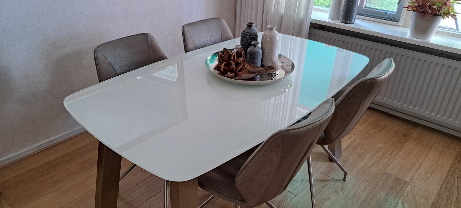 Design Xooon eettafel met glazen blad en rvs poten, Huis en Inrichting, Tafels | Eettafels, Ophalen, Gebruikt, 50 tot 100 cm, Glas