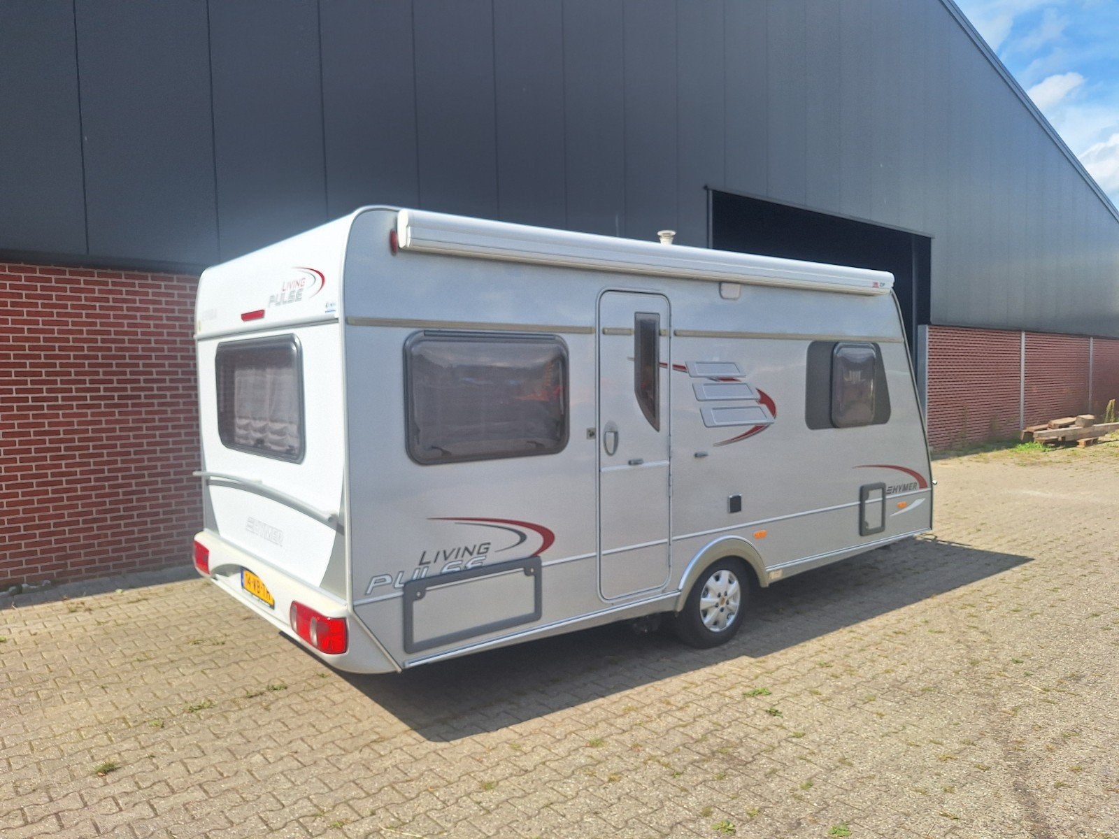 Eriba Hymer Living Pulse, Rondzit, Frans bed, Particulier, Mover