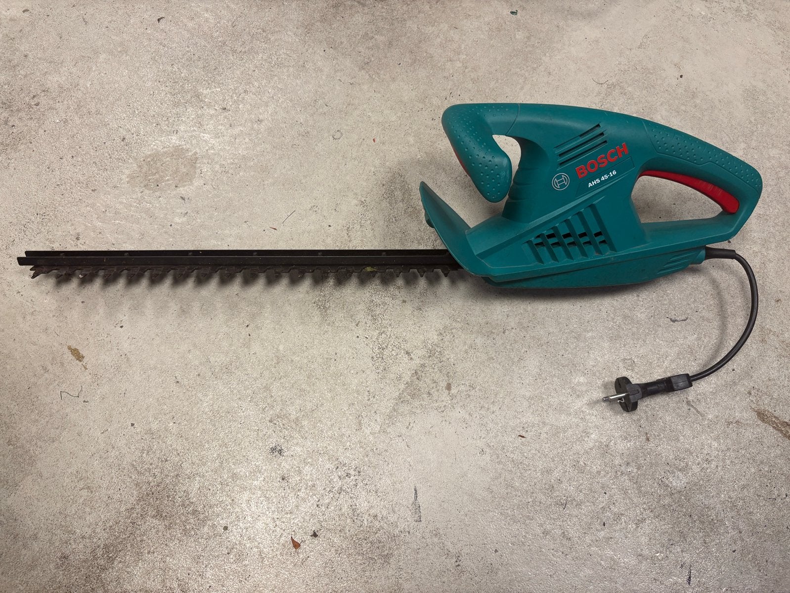 Bosch AHS 45-16 heggeschaar, Tuin en Terras, Heggenscharen, Ophalen, Gebruikt, Elektrisch