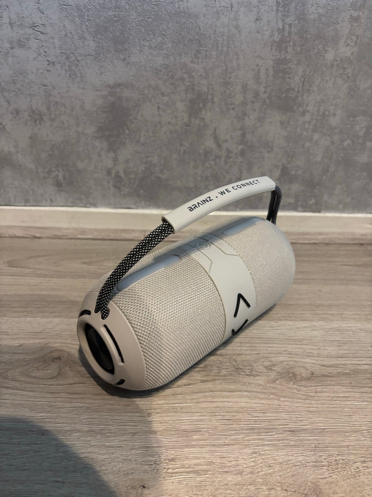 Brainz Draagbare Speaker - Wit/Grijs, Overige merken, Ophalen of Verzenden, Zo goed als nieuw, Draagbare speaker