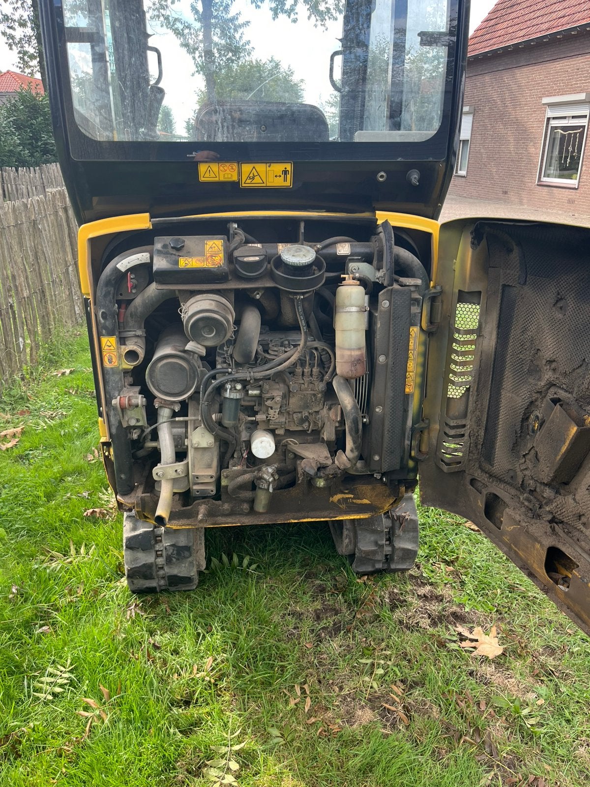 Foto 23 van 2x cat minigraver 301.4C & 301.7D Bouwjaar 2014 & 2017