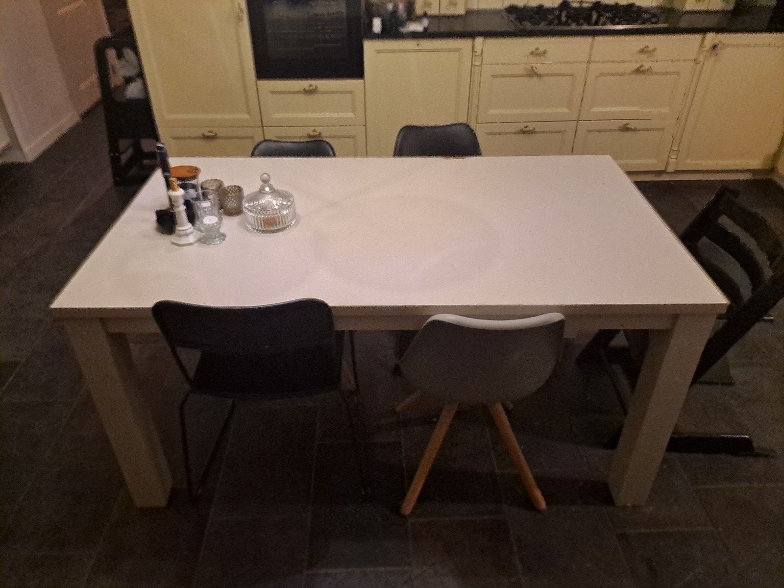 Eettafel massief hout + 3 stoelen, Gebruikt, 150 tot 200 cm, Vier personen, Rechthoekig