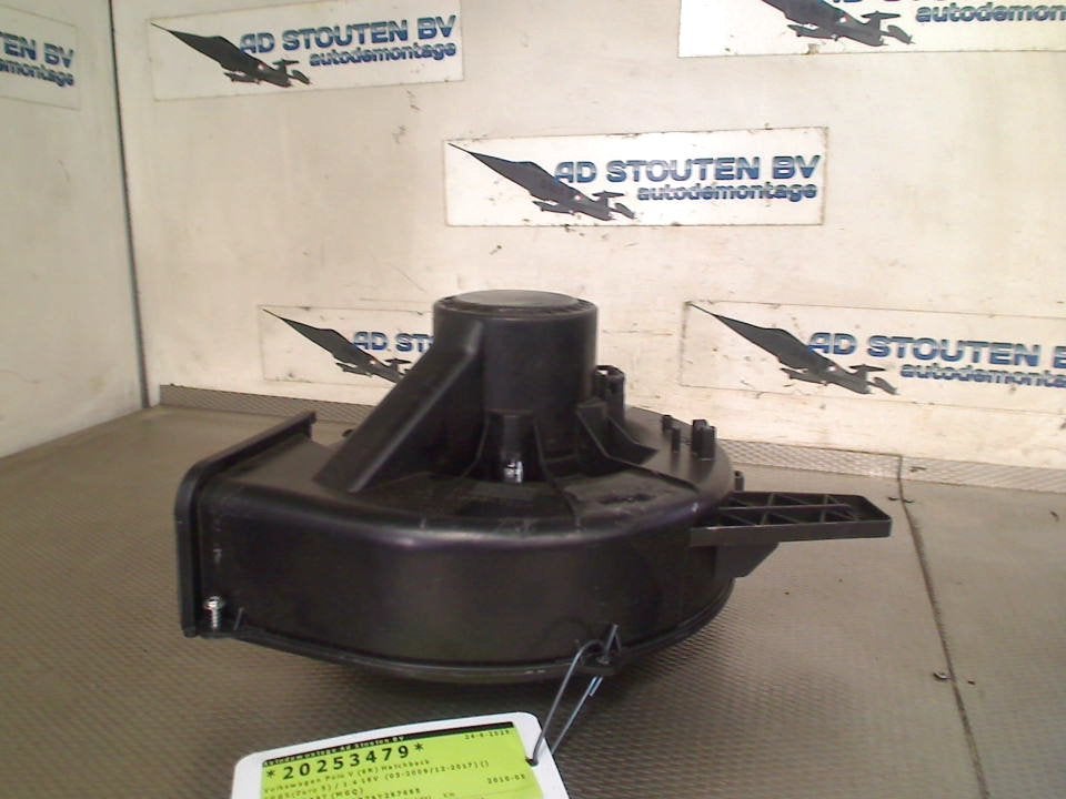Kachel Ventilatormotor Volkswagen Polo V (6R) 2010, Gebruikt, Volkswagen, Volkswagen AG, Kundenbetreuung@volkswagen.de