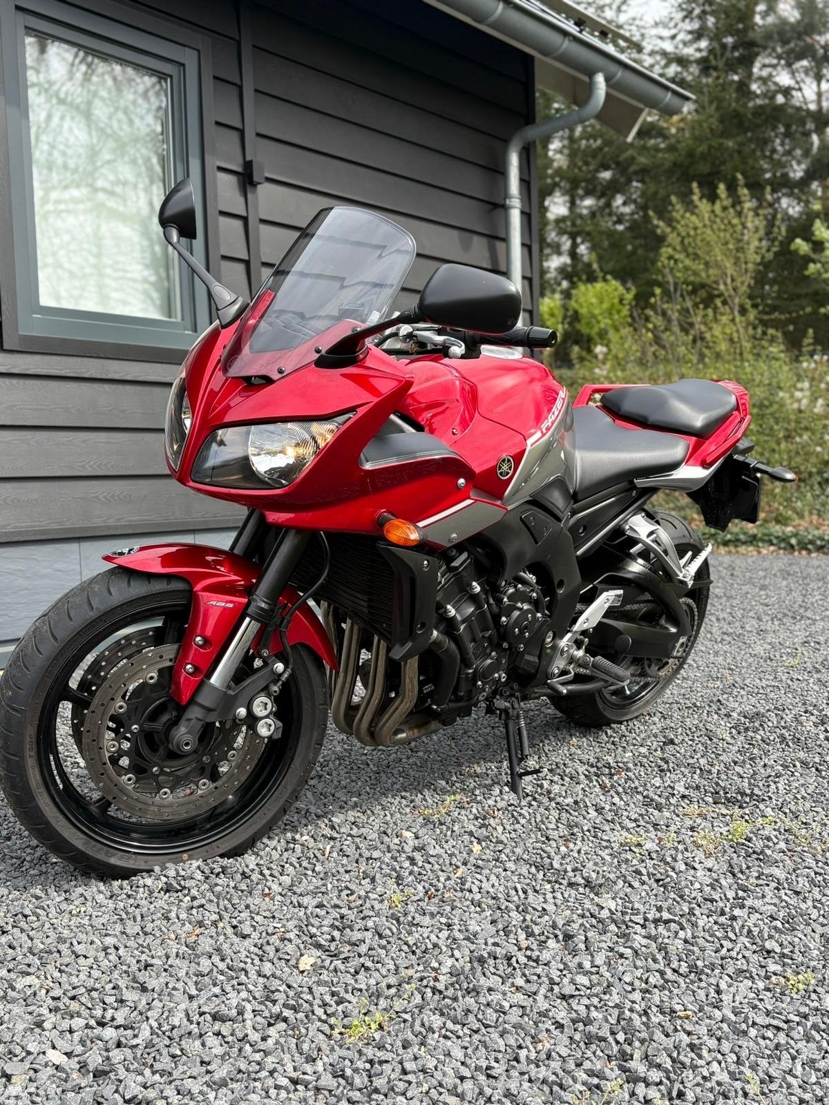 Zeer betrouwbare en goed onderhouden motor - Nieuwstaat!, Motoren, Motoren | Yamaha, 4 cilinders, Motorrijbewijs A, Gebruikt, Particulier
