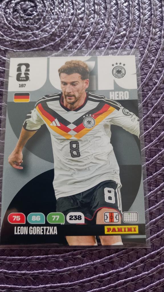 Panini FIFA Adrenalyn XL 2026 Leon Goretzka Hero Kaart, Ophalen of Verzenden, Zo goed als nieuw