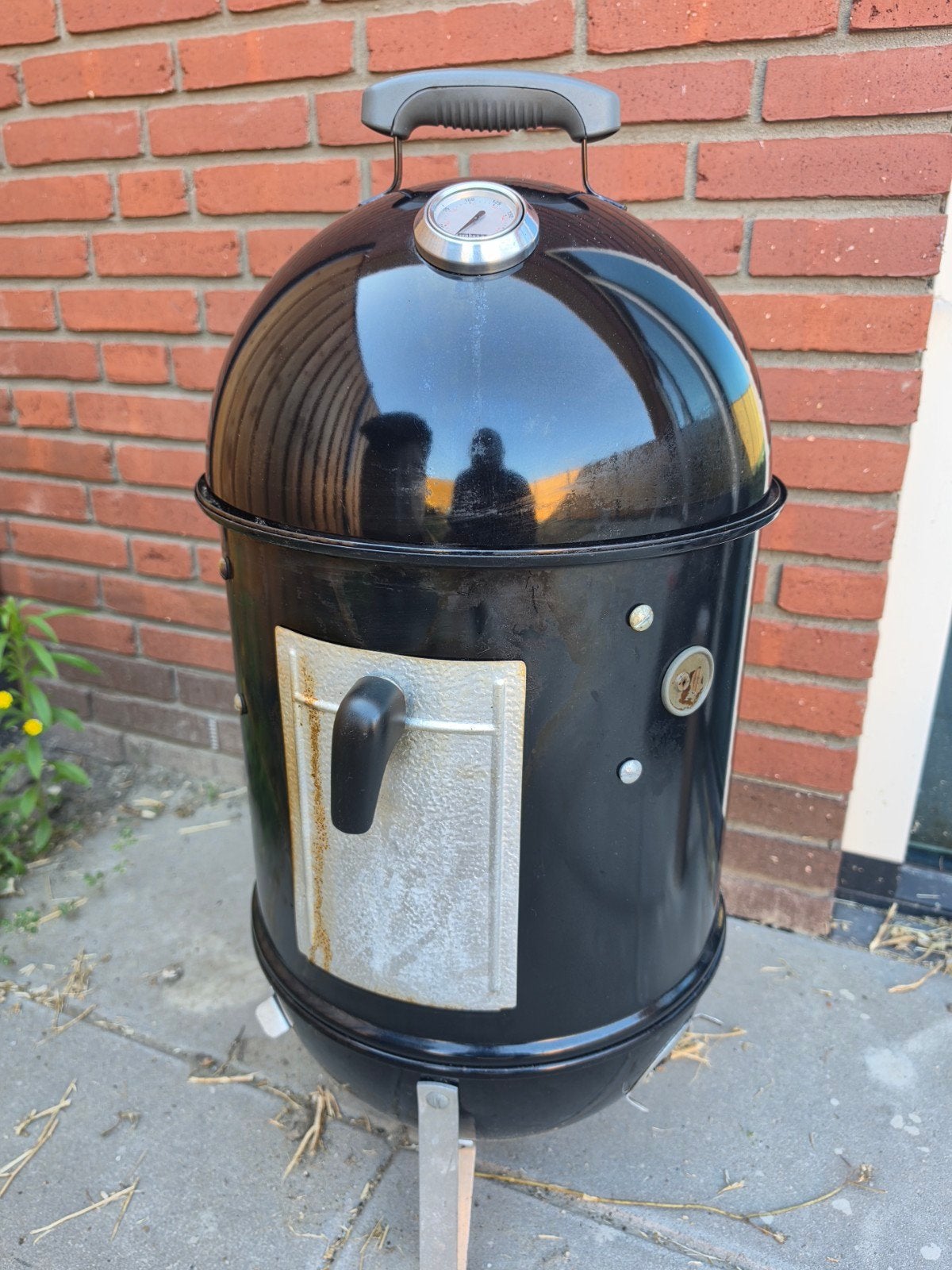 Weber Smokey Mountain 37cm incl. regenhoes, Ophalen, Gebruikt, Weber