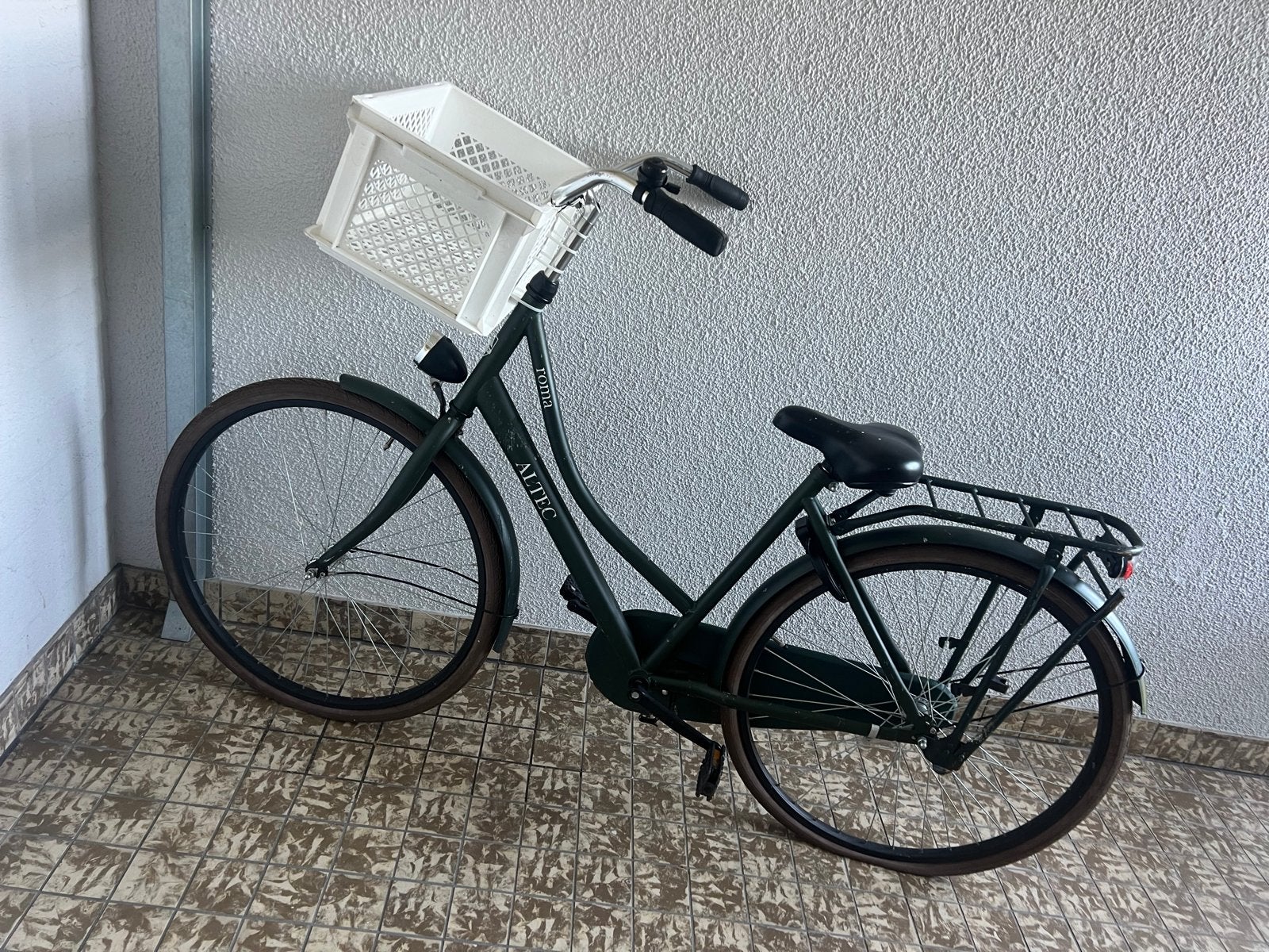 Altec Damesfiets met krat, Terugtraprem, (Extra) lage instap, Zo goed als nieuw, 50 tot 53 cm
