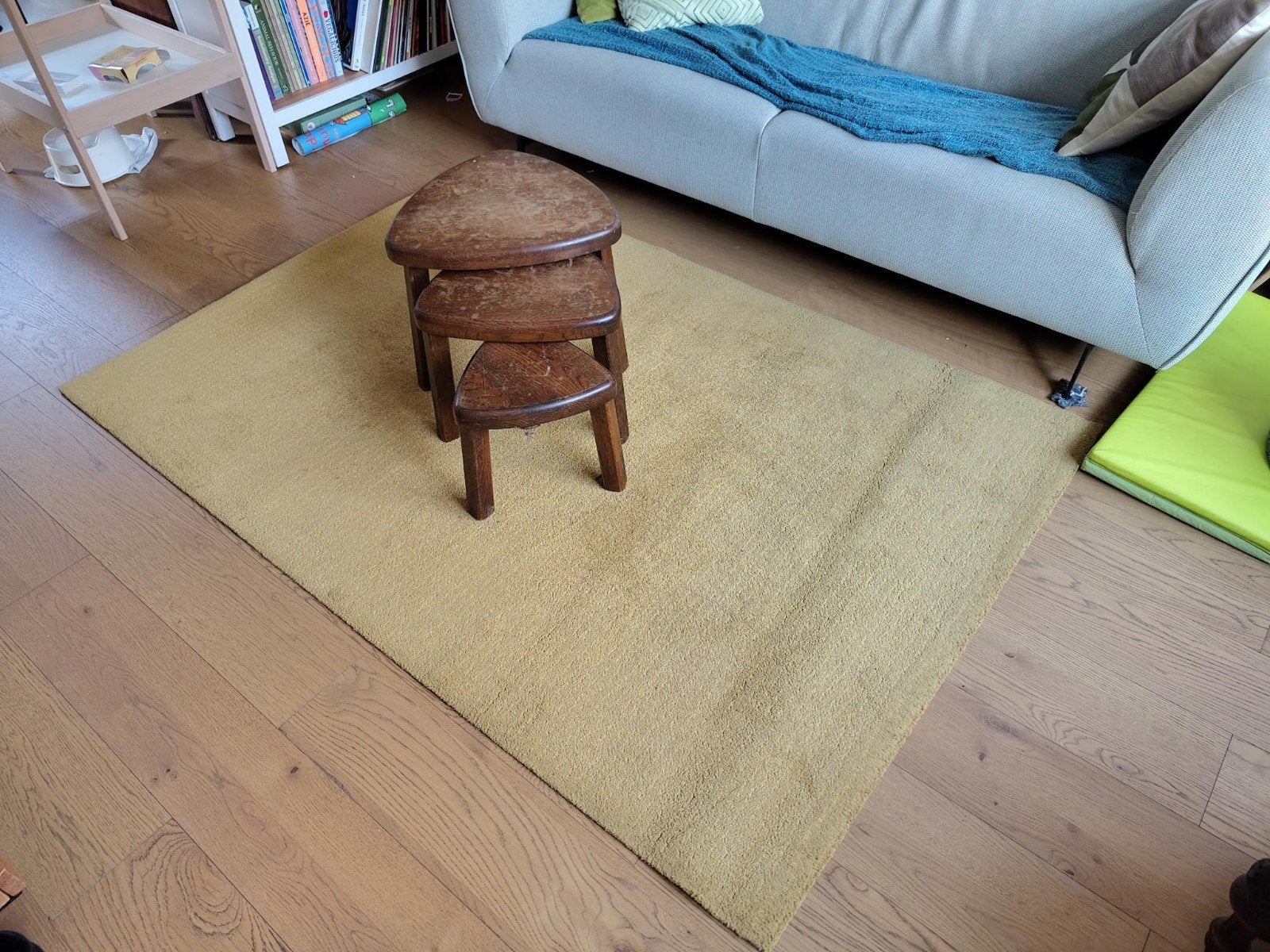 Zacht warm geel vloerkleed 133x195 cm, Ophalen, Tapijt