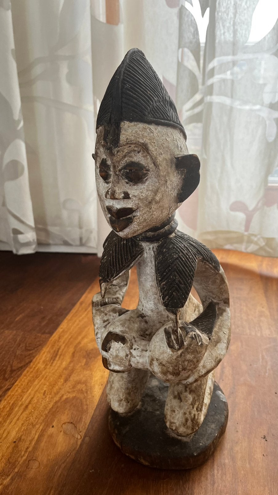 Afrikaans moeder-kind figuur., Hout, Handgemaakt, Houtsnijwerk, Afrika