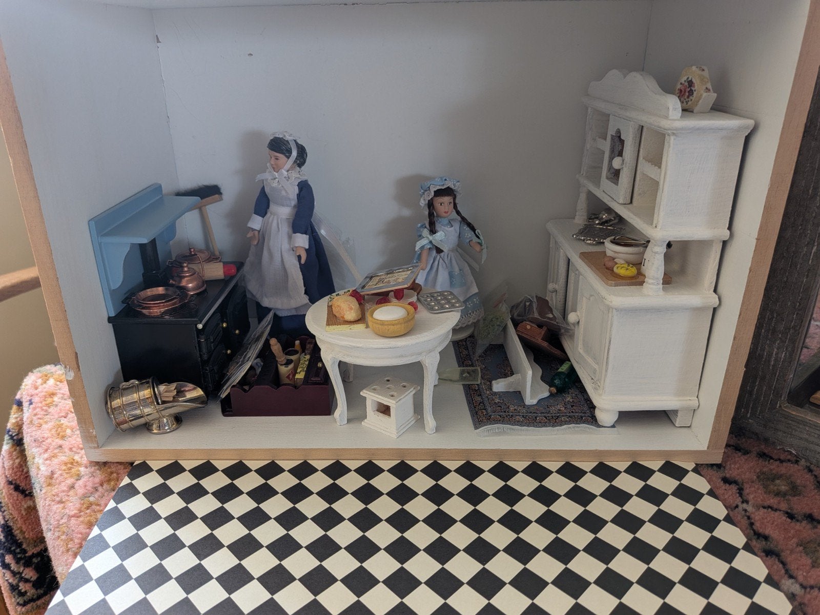 Miniatuur poppenhuis keuken met losse meubels en poppen, Ophalen