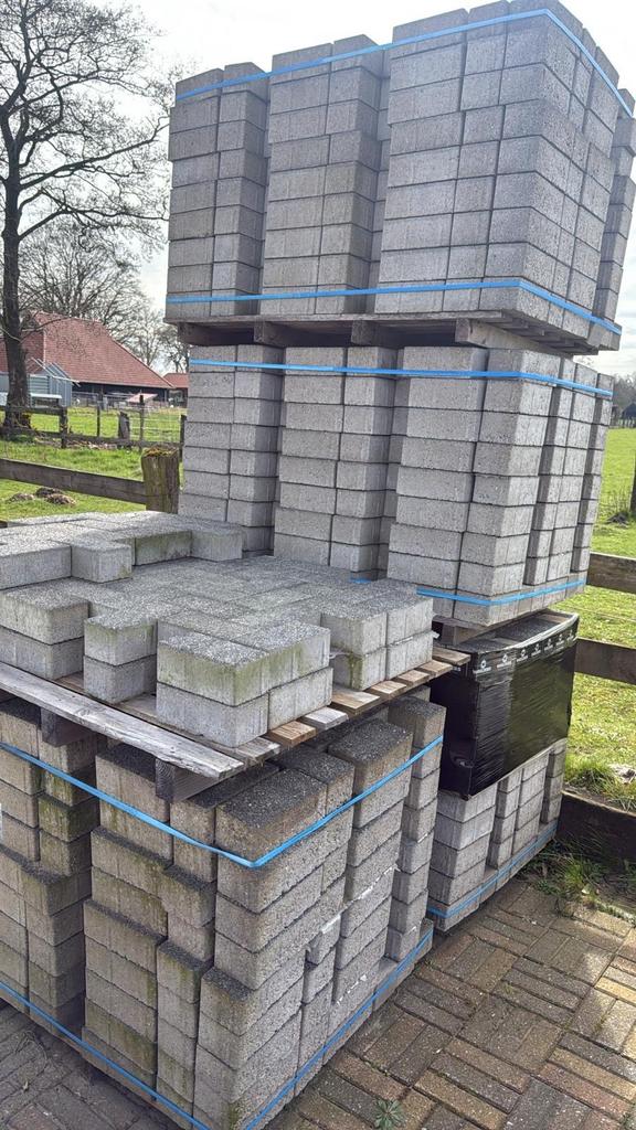 Betonklinkers 8cm Grijs/Zwart, Ophalen, Gebruikt, Klinkers, 10 m² of meer
