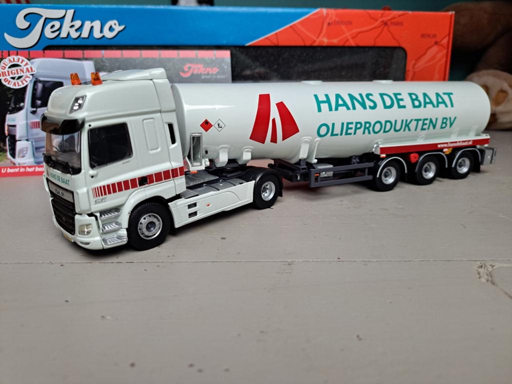 Tekno DAF CF tankwagen van Hans De Baat met cert.69 van 225, Ophalen of Verzenden, Zo goed als nieuw, Bus of Vrachtwagen, Tekno