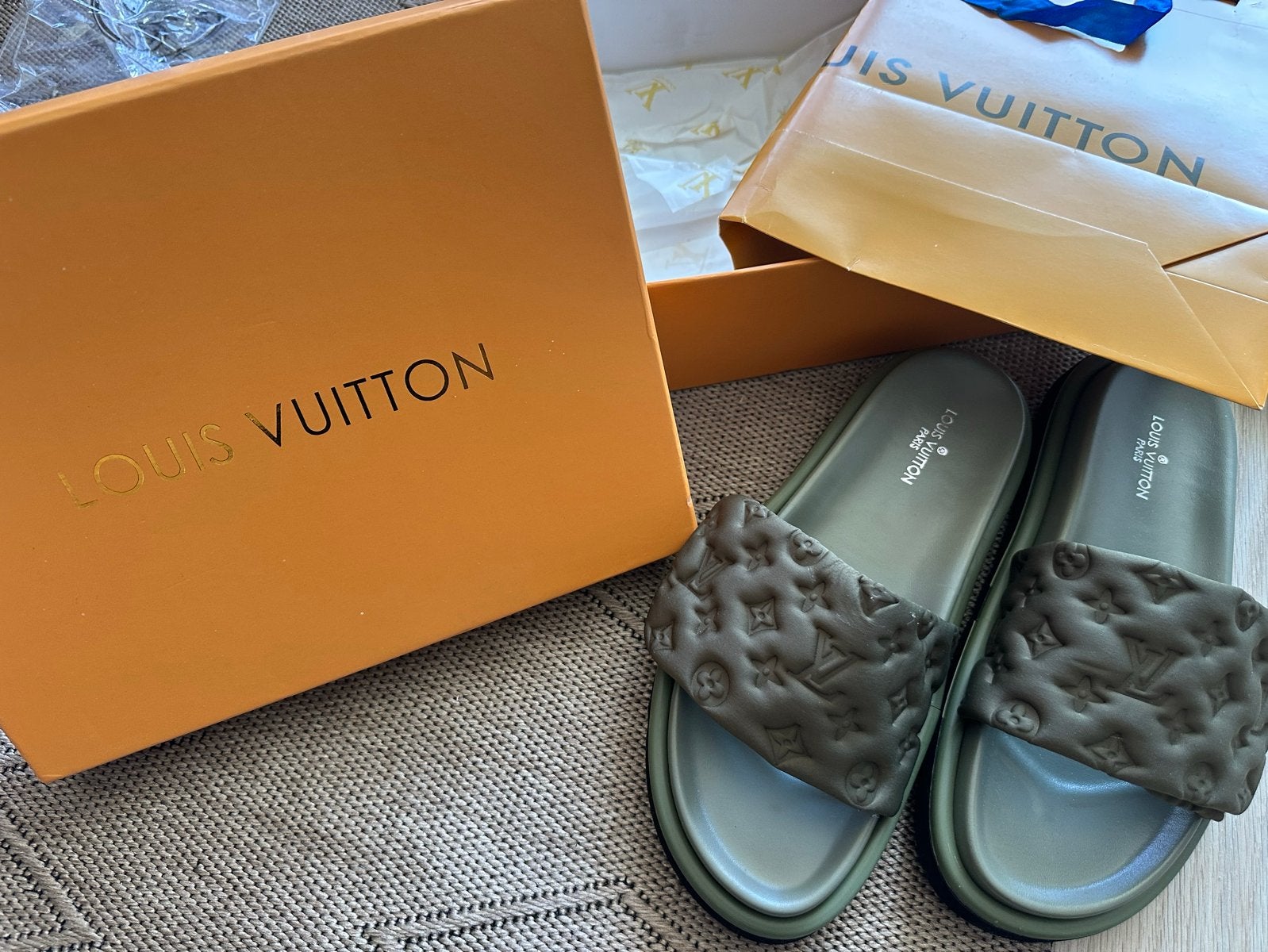 Louis Vuitton Frontrow Sneaker Slippers Maat 43 Groen, Ophalen of Verzenden, Nieuw, Groen, Slippers