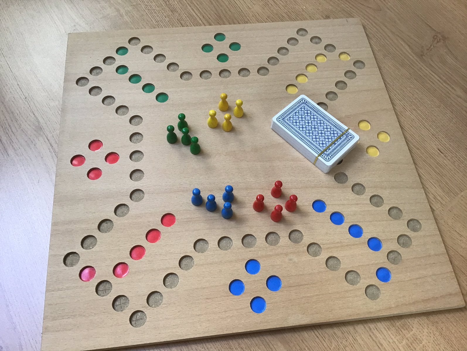 Keezbordspel van hout., Hobby en Vrije tijd, Een of twee spelers, Ophalen of Verzenden, Zo goed als nieuw