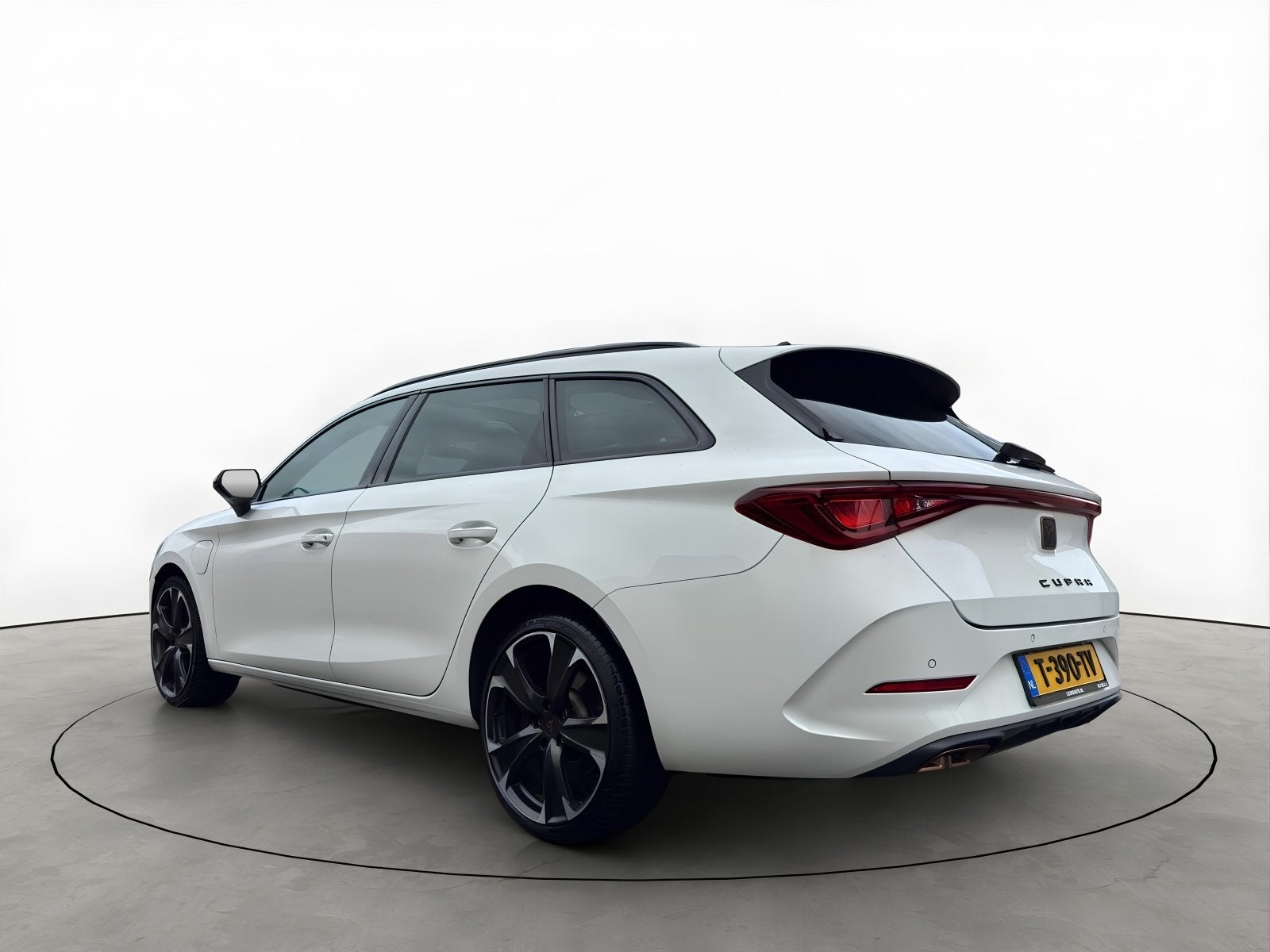 CUPRA Leon Sportstourer 1.4 e-Hybrid 245PK VZ Adrenaline Pan, Auto's, 77 km/l, Gebruikt, 4 cilinders, Leon