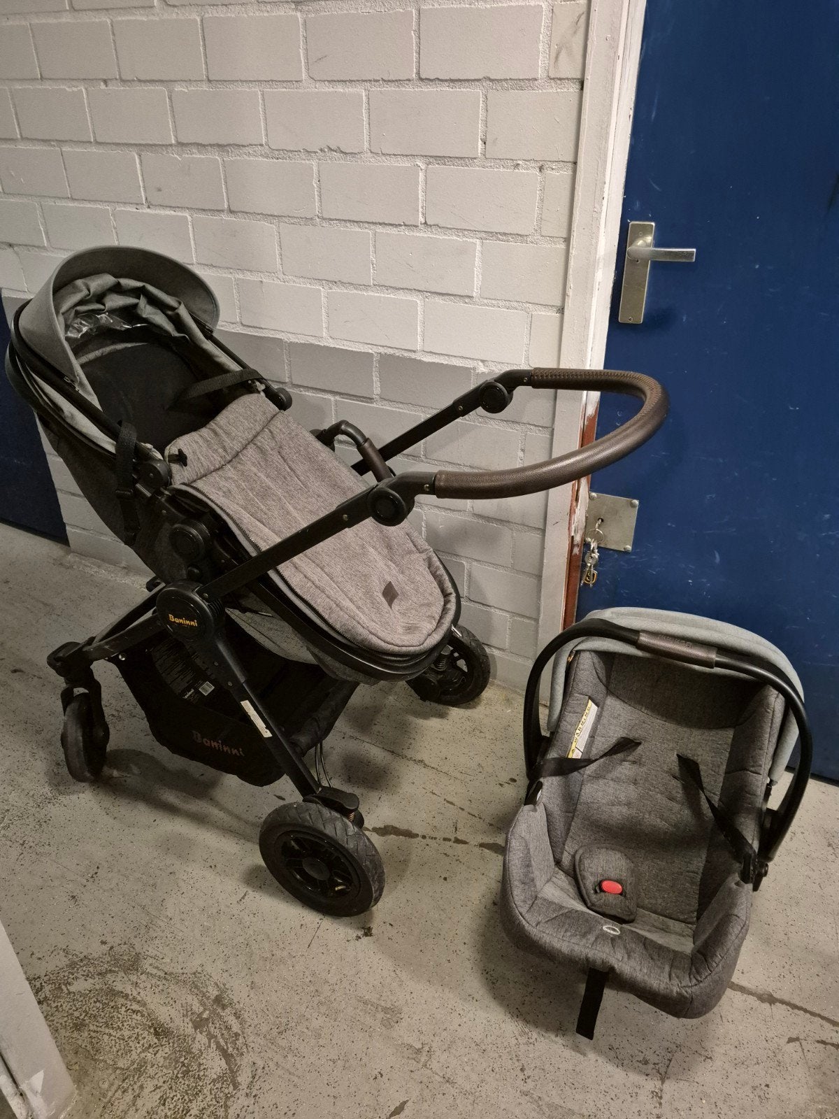 Baninni Combiwagen met Autostoeltje - Grijs, Kinderen en Baby's, Ophalen of Verzenden