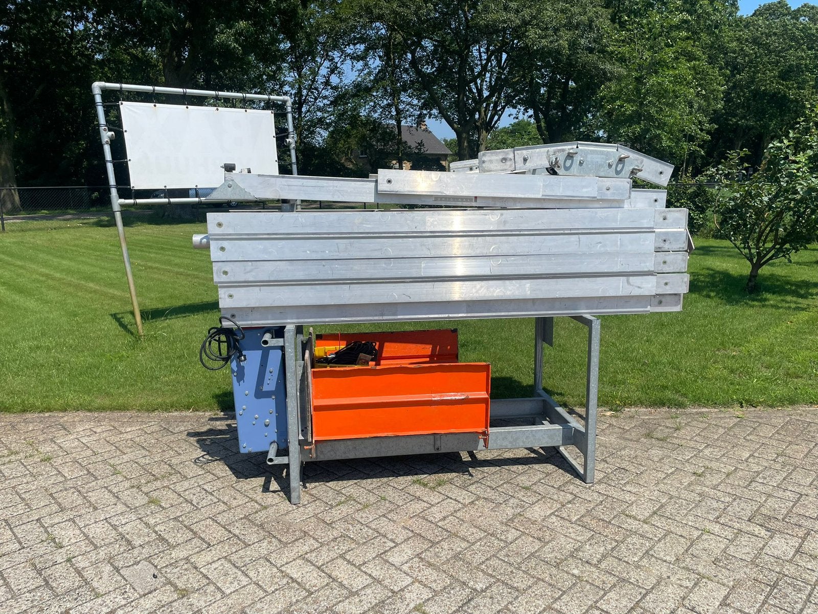 Geda opbouwlift/ladderlift/bouwlift/pannenlift 13 meter, Ophalen