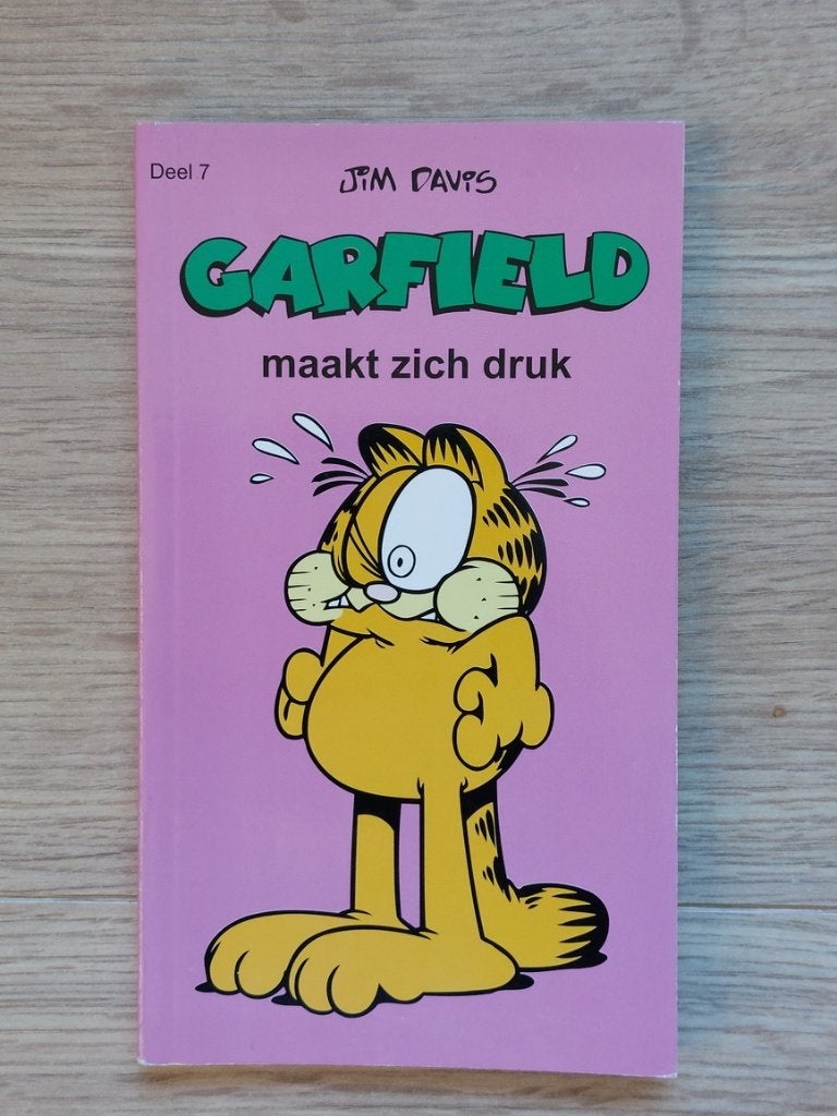 Garfield maakt zich druk (deel 7) - ISBN 9037810853, Eén stripboek, Ophalen of Verzenden, Zo goed als nieuw