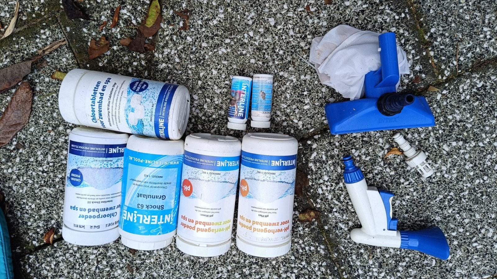 Zwembad onderhoudspakket: chemicaliën en accessoires, Tuin en Terras, Ophalen of Verzenden, Gebruikt, Reinigingsmiddel