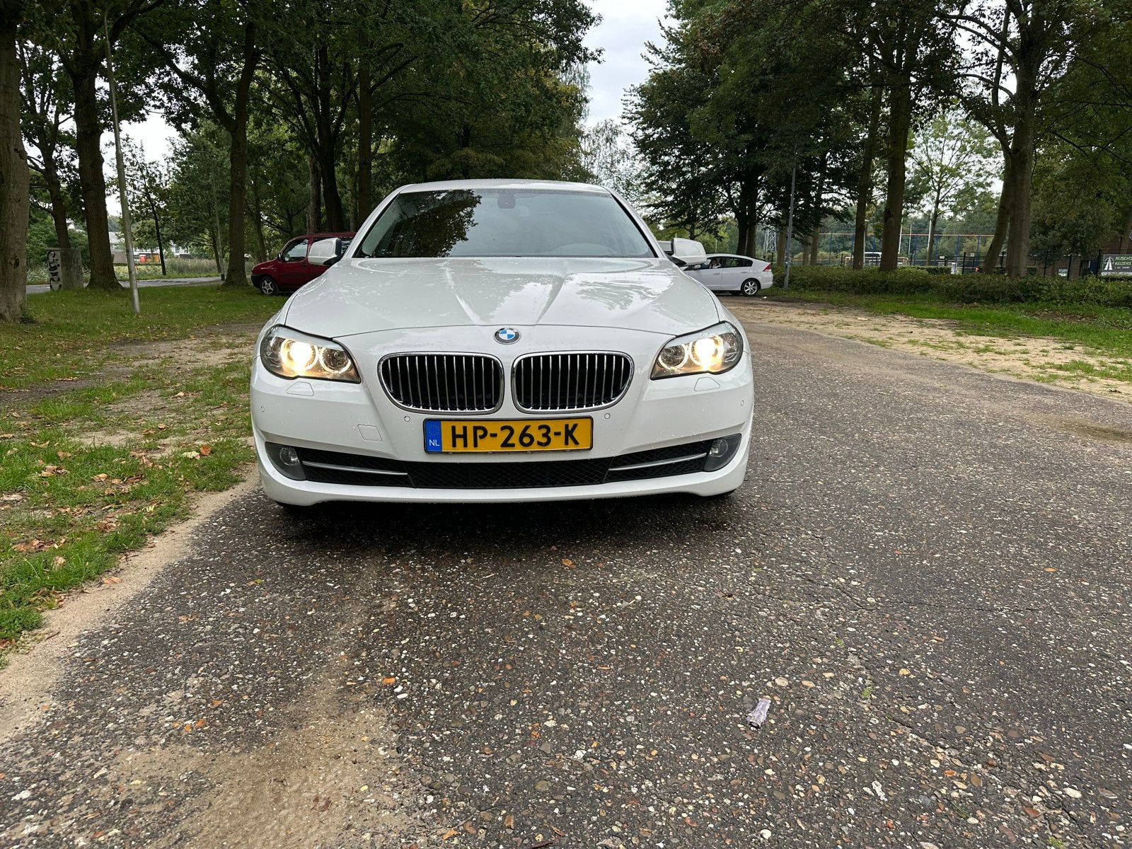 BMW 5-Serie 3.0 I 523 AUT 2010 Wit, Auto's, BMW, Euro 5, Zwart, 2000 kg, Sedan