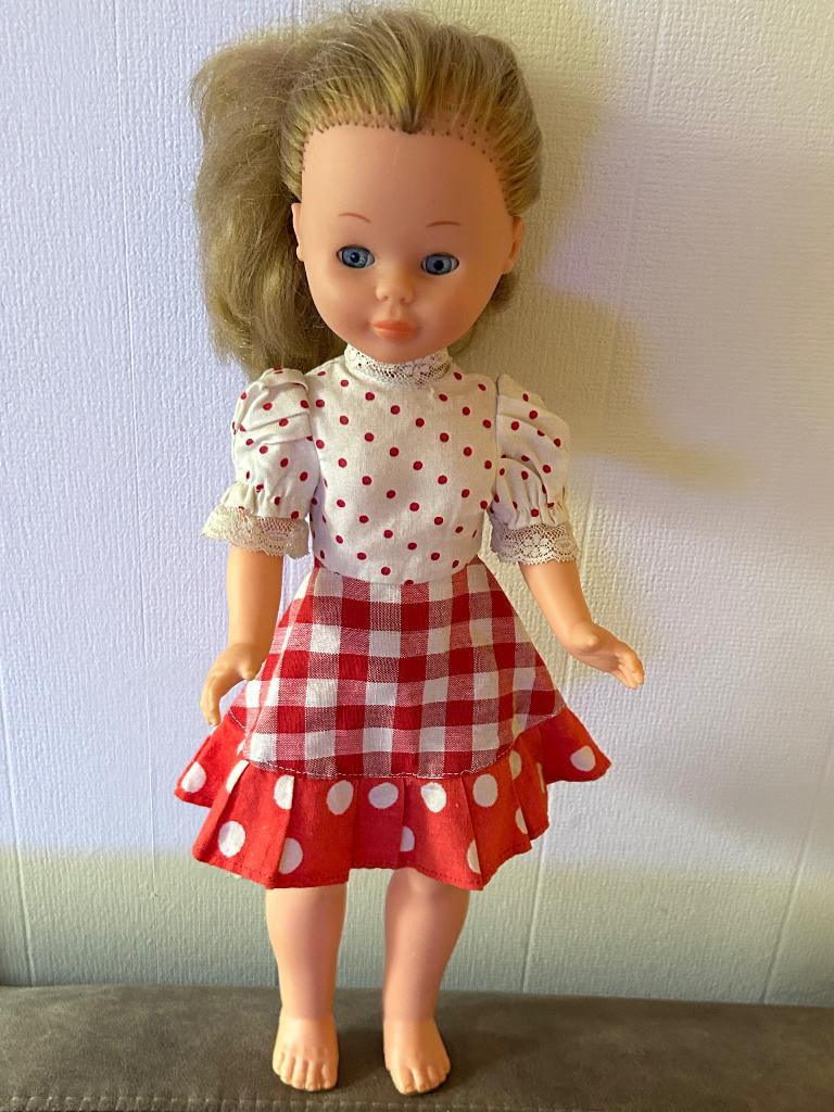 Nancy Famosa Tienerpop, Verzamelen, Poppen, Ophalen of Verzenden, Gebruikt, Pop
