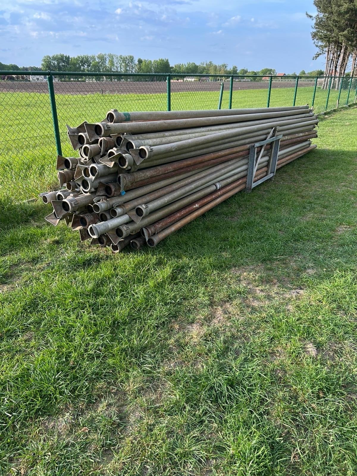Beregeningshaspel, buizen, gewichten en kunstmeststrooiers, Ophalen, Akkerbouw, Beregening en Drainage