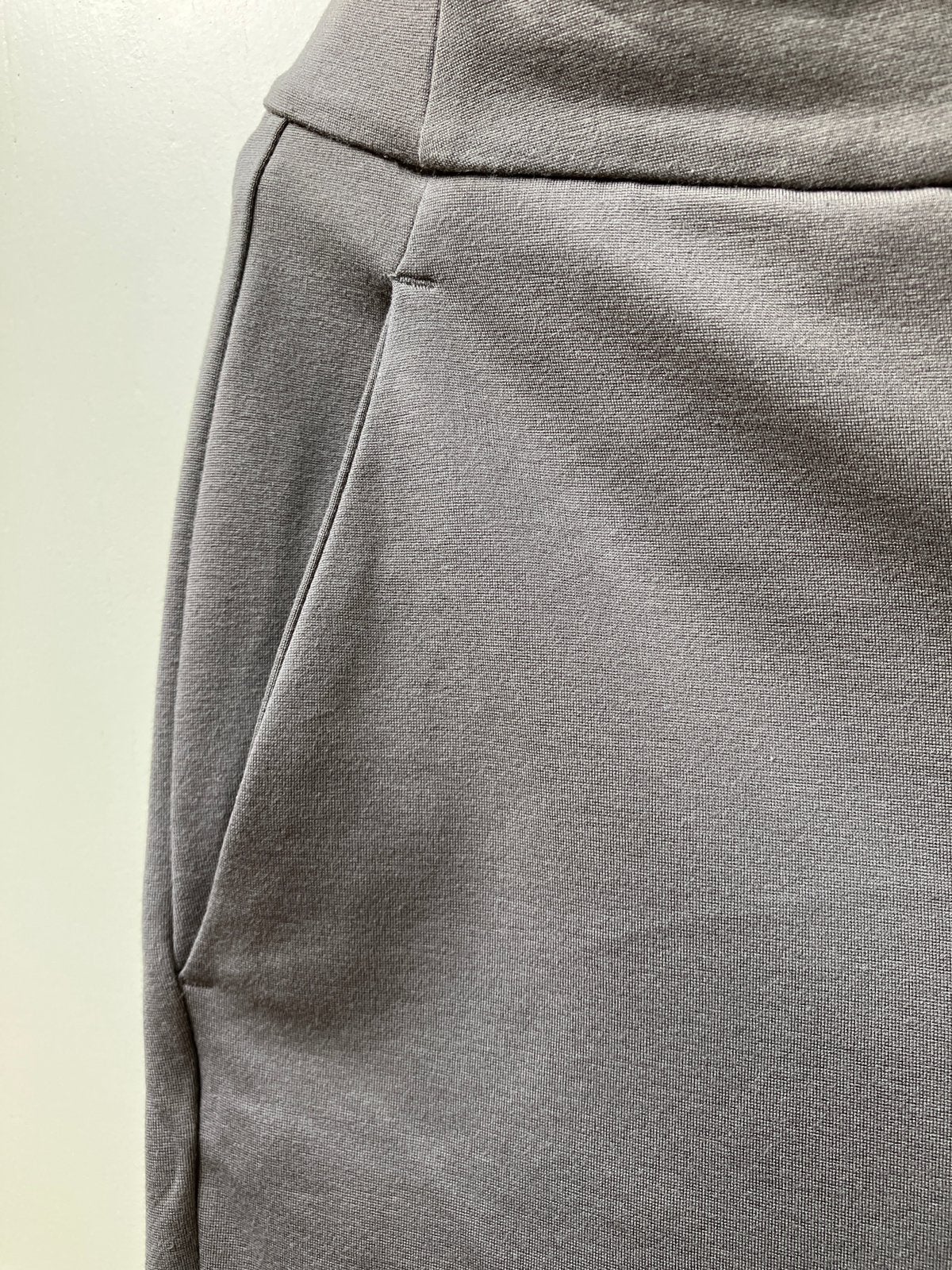 Als nieuw taupe kleurige broek van Red Button mt 40/42, Bruin, Maat 42/44 (L), Ophalen of Verzenden, Zo goed als nieuw