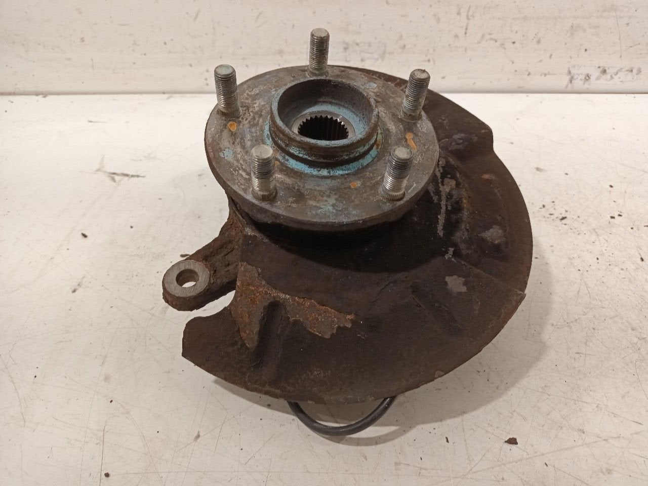 Wielnaaf links voor Suzuki SX4, Onderdelen@venauto.nl, Van der Ven Autorecycling B.V., Gebruikt, Ettenseweg 76, 4706 PB Roosendaal, The Netherlands