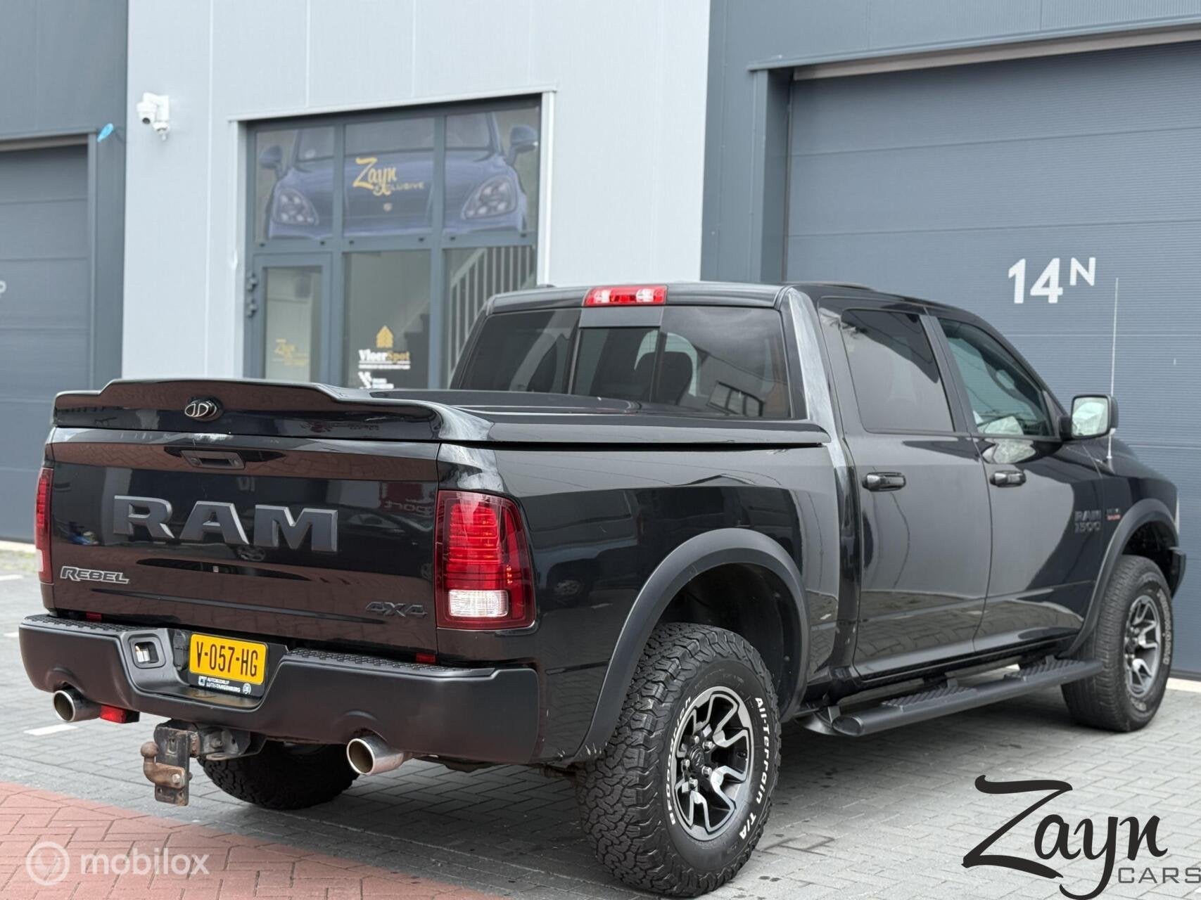 Dodge Ram 1500 5.7 V8 4x4 Crew Cab Rebel | Dak | NAP | Leder, Auto's, Automaat, Gebruikt, 5654 cc, Automatische klimaatregeling