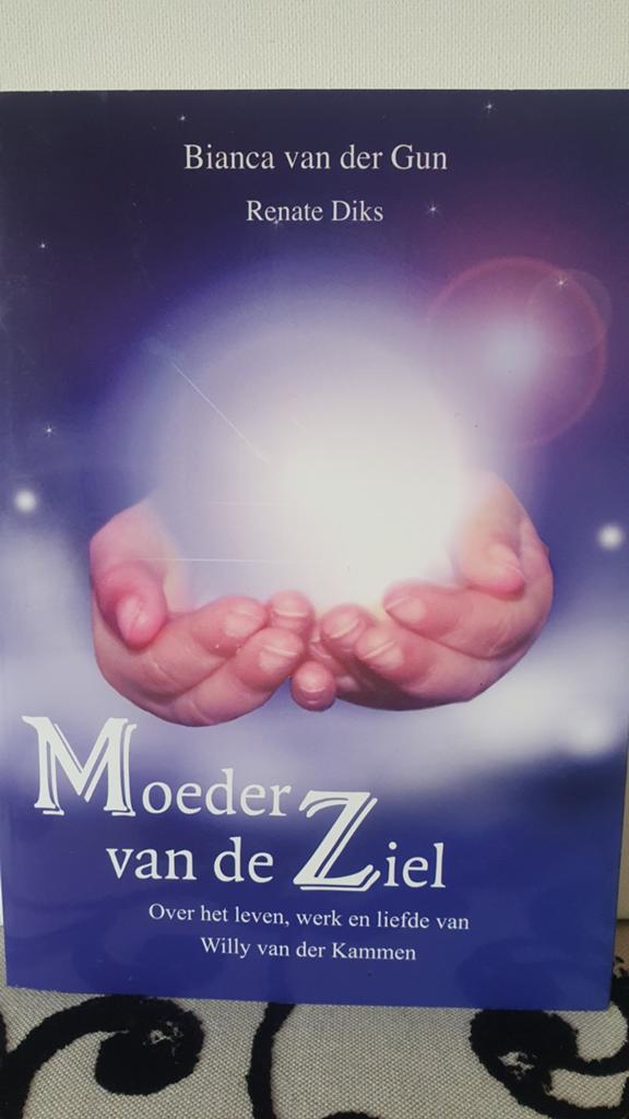 Bianca van der Gun - Moeder van de ziel, Achtergrond en Informatie, Ophalen of Verzenden, Zo goed als nieuw, Overige onderwerpen