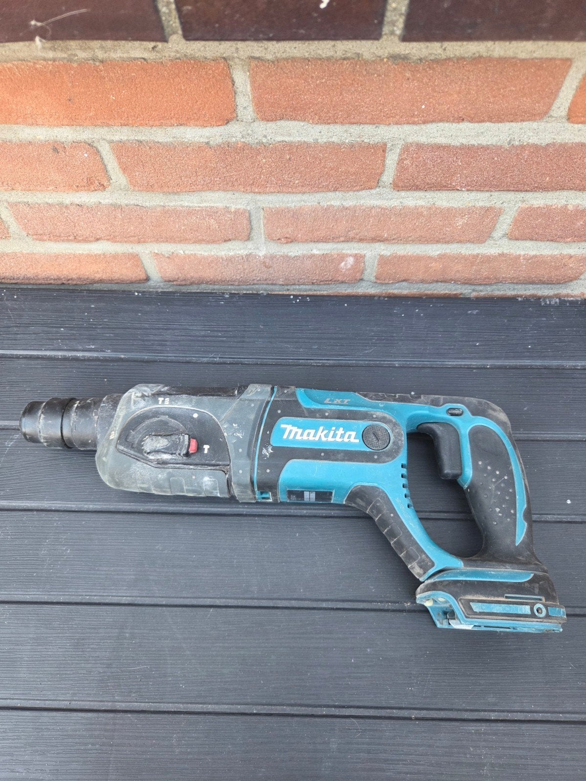 Makita combihamer. DHR241, Doe-het-zelf en Verbouw, Gereedschap | Boormachines, Ophalen of Verzenden, Zo goed als nieuw, Boor- en/of Breekhamer