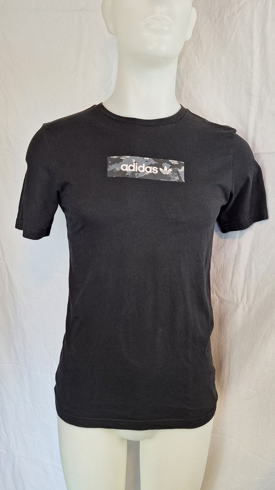 Perfecte staat - Adidas kinder T-shirt - Maat XS, Zwart, Ophalen of Verzenden, Zo goed als nieuw, Adidas