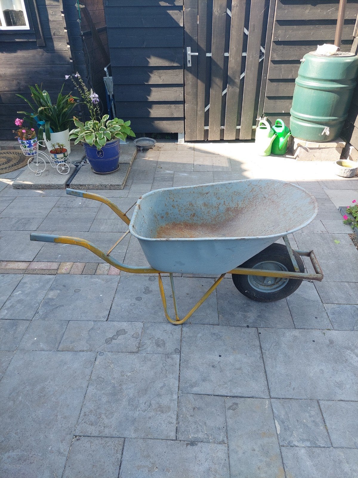 Gebruikte kruiwagen, Tuin en Terras, Kruiwagens, Onbekend, Ophalen of Verzenden, Handmatig, Gebruikt