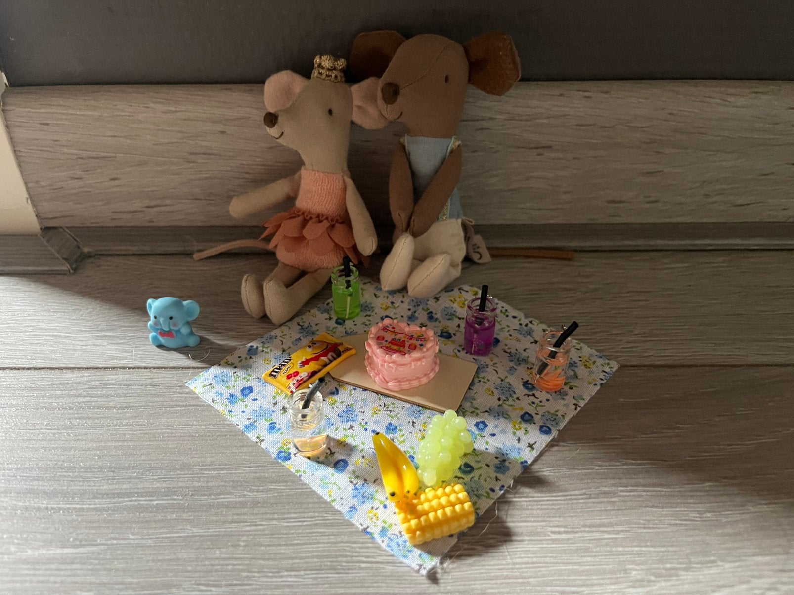 Picknick setje inclusief verzendkosten, Ophalen, Zo goed als nieuw, Poppenhuis