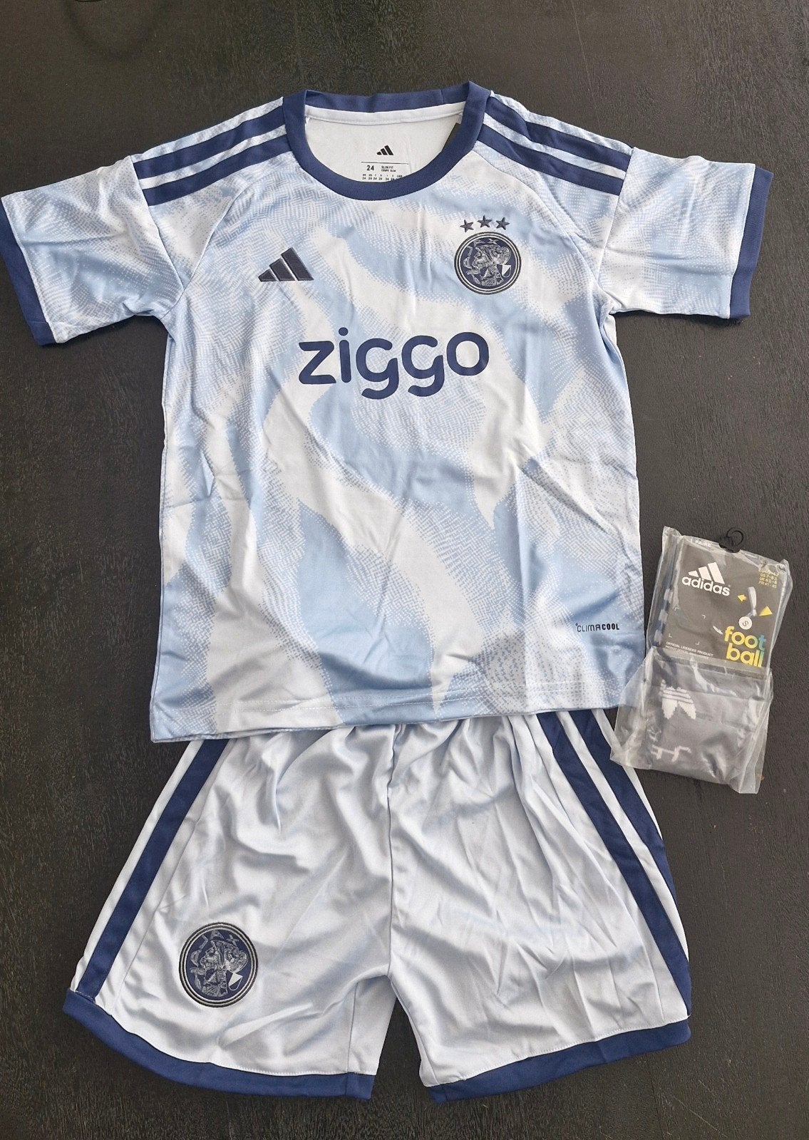 Ajax 3e shirt kinderset voetbaltenue compleet met sokken, Maat XS of kleiner, Ophalen of Verzenden, Nieuw, Set