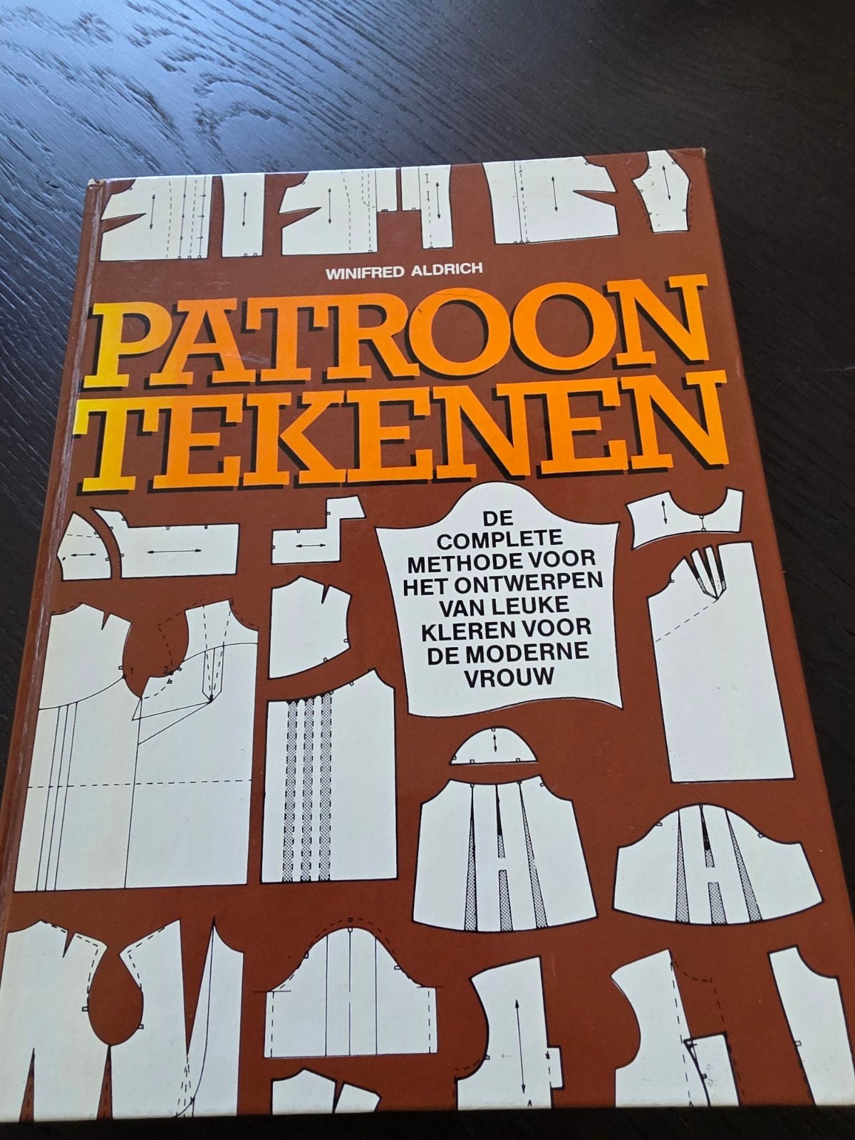 Patroon tekenen 2e druk, Winifred Aldrich, Ophalen of Verzenden, Zo goed als nieuw, Mode algemeen