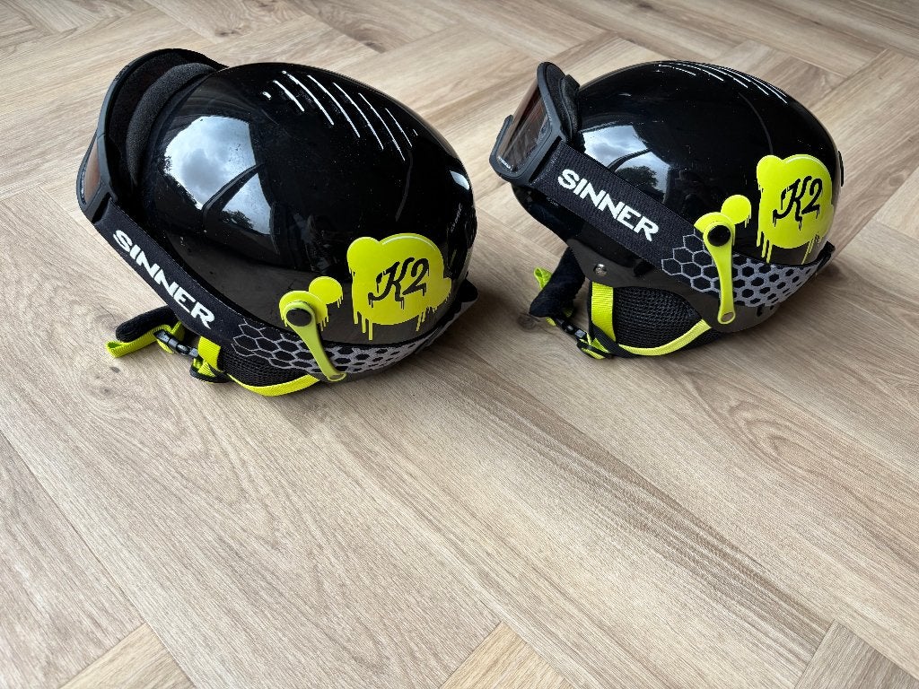 1 helm kind XS en sjaal met bijpassende muts / wintersport, Jongen of Meisje, Ophalen of Verzenden, Zo goed als nieuw, 104 of kleiner