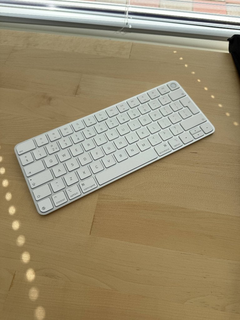 Apple Magic Keyboard (A1314) - Draadloos toetsenbord, Computers en Software, Toetsenborden, Ophalen of Verzenden, Zo goed als nieuw