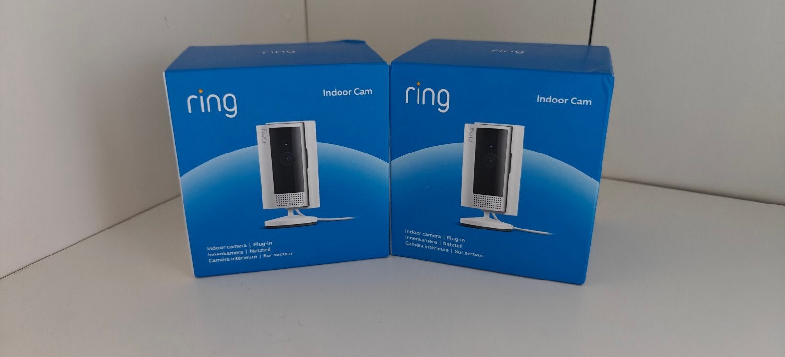 2x Ring Indoor Cam (2e Gen) Nieuw in gesealde doos, Ophalen of Verzenden, Nieuw, Binnencamera
