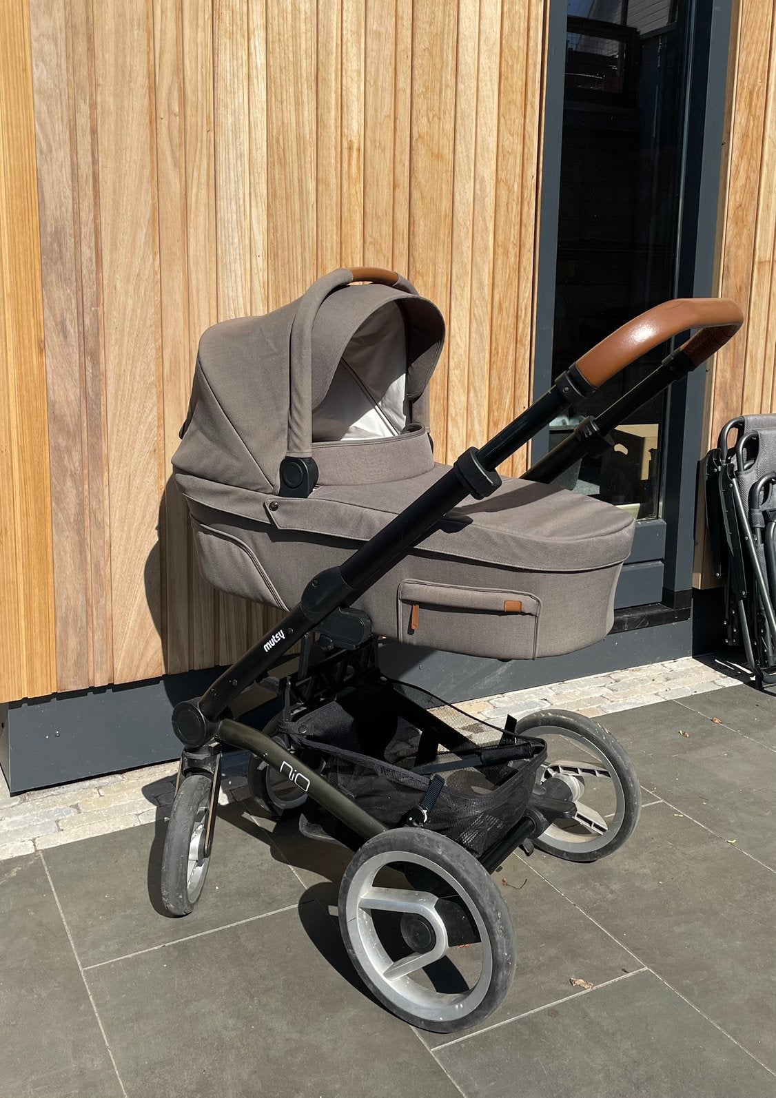 Mutsy Nio combiwagen met reiswieg en voetenzak, Ophalen, Gebruikt, Combiwagen, Met reiswieg