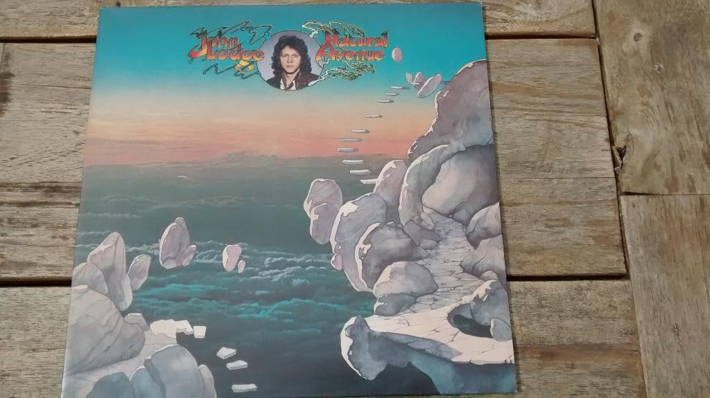 LP - John Lodge - Natural Avenue, Ophalen of Verzenden, Zo goed als nieuw, 12 inch, Poprock