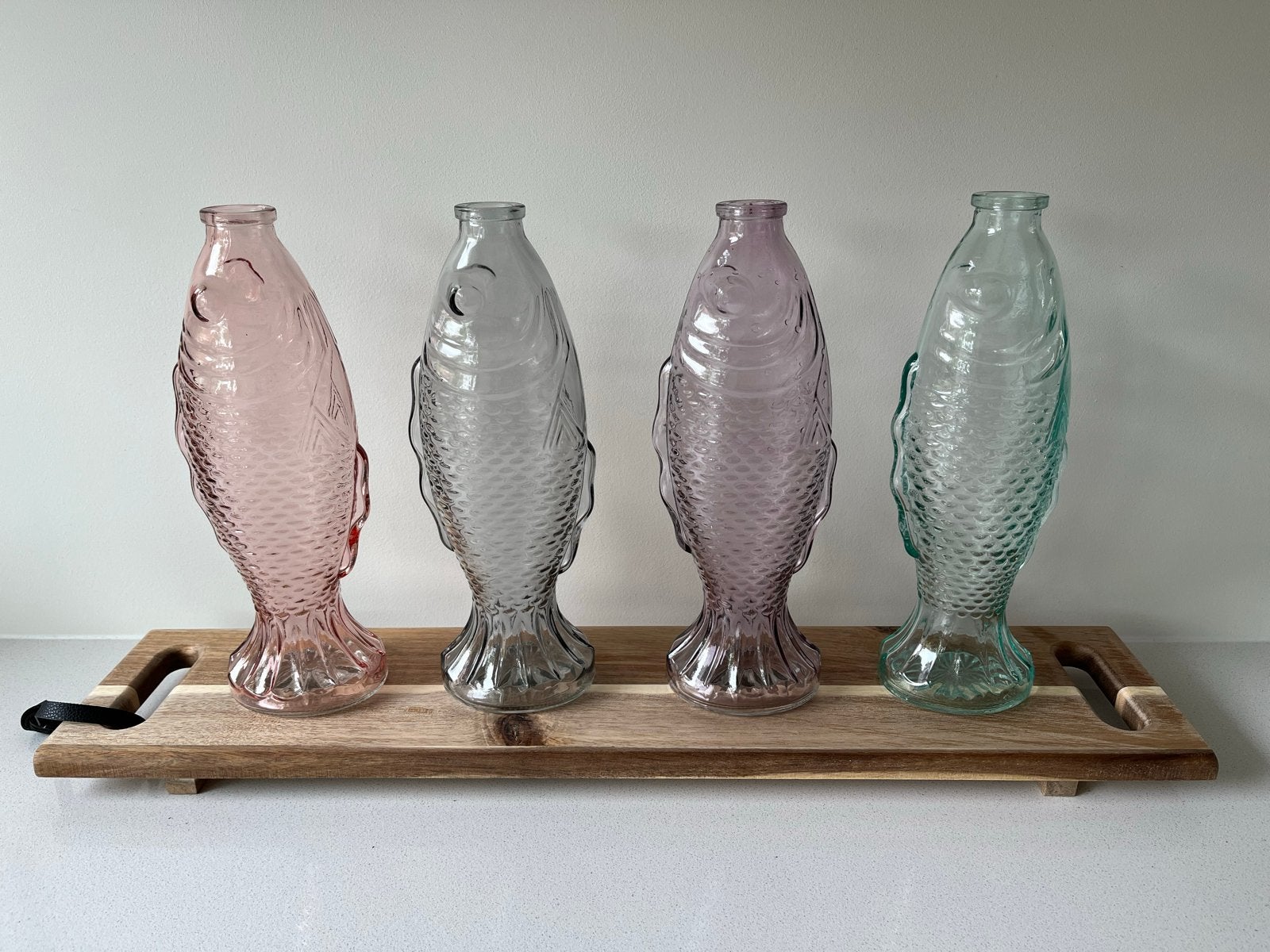Leuke flessen in de vorm van een vis - roze of paars, Overige typen, Ophalen of Verzenden, Overige stijlen, Glas