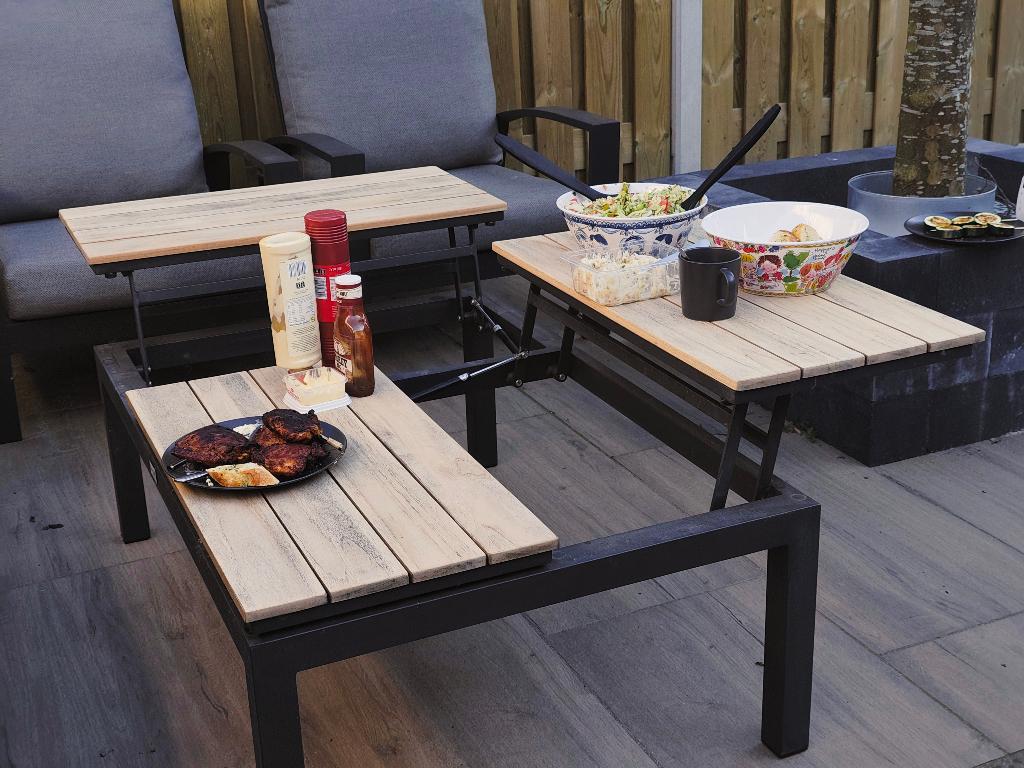 Luxe tuinset van Tierra Outdoor met bank, stoelen en tafel, Ophalen, 5 zitplaatsen, Aluminium, Zo goed als nieuw