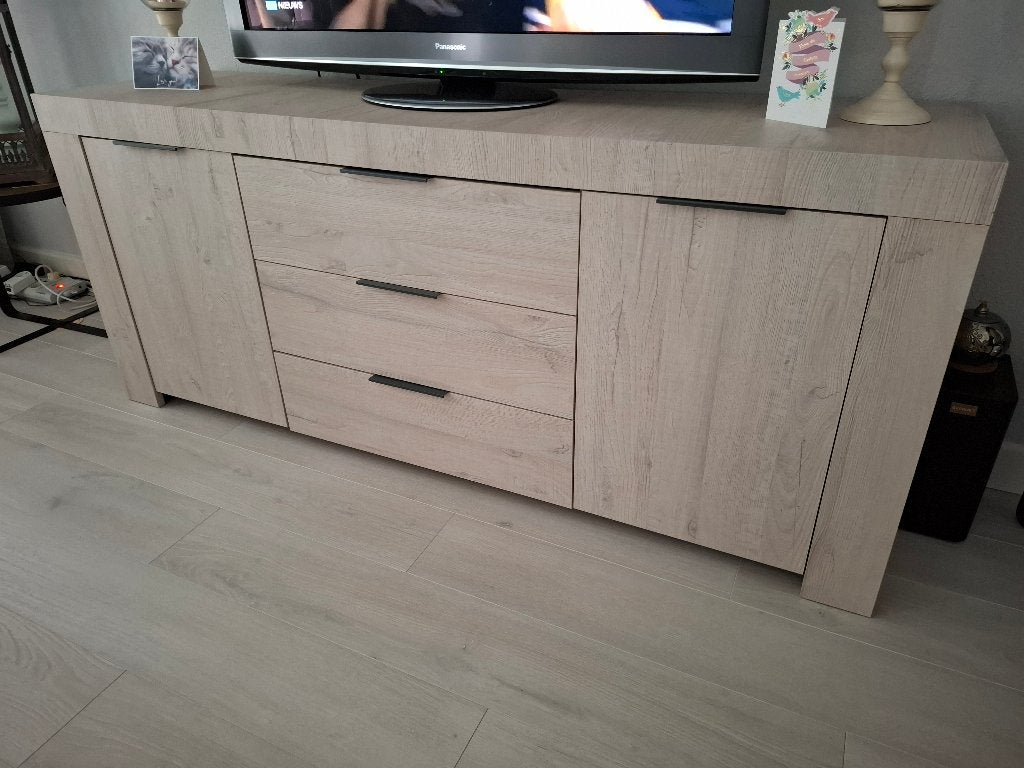 Mooi groot houten dressoir – Licht eiken kleur, Ophalen, Met deur(en), 150 tot 200 cm, 25 tot 50 cm