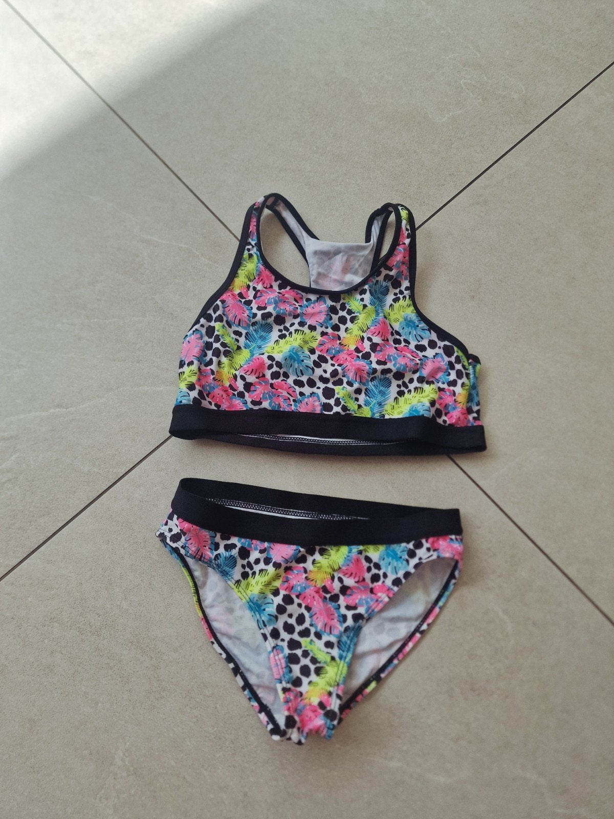 Vrolijk gekleurde bikini, Kinderen en Baby's, Kinderkleding | Kinder-zwemkleding, Gebruikt, Bikiniset, Meisje, Shein