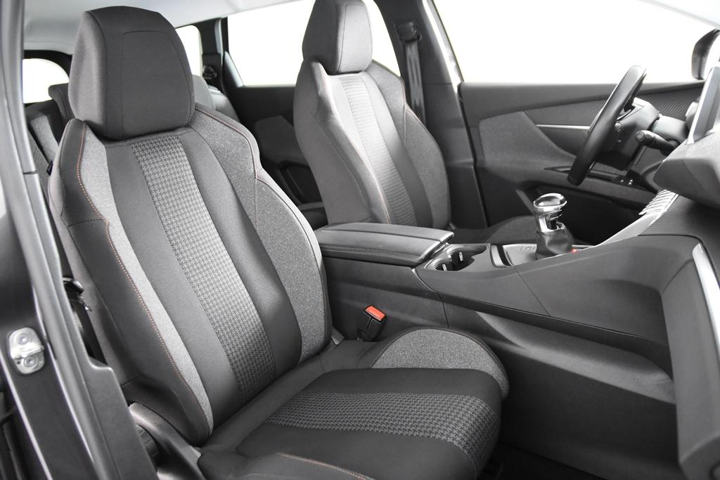 Peugeot 5008 Active Pack *1ste Eigenaar*Trekhaak*Camera*DAB*, Voorwielaandrijving, Automatische klimaatregeling, Stof, Gebruikt